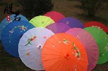 利用伞的成人舞蹈视频,成人舞蹈中的伞艺魅力展现