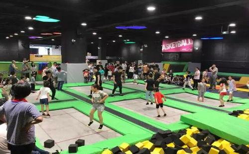 蹦床成人教学视频