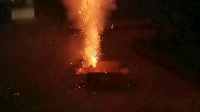 成人鞭炮最新款视频,揭秘成人鞭炮最新款视频中的创意火花