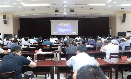 成人看讲座照片大全视频,成人学习风采瞬间捕捉