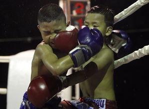 成人拳击假人模型视频