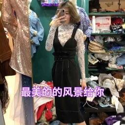 小孩穿成人的衣服视频